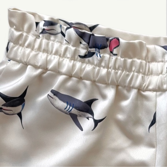 ASPEN DREAM - NWOT Silky Shark Shorts - Size XS - Picture 3 of 6